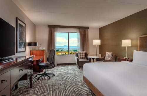 Burlington Hotel | DoubleTree by Hilton Burlington Vermont