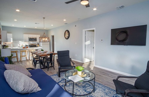 Denver Heights Cottage | Downtown Dream Home Spacious 4br/2ba Sleeps 12!