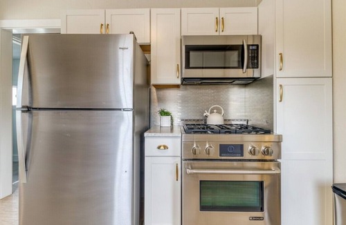 Redmond House | Downtown Redmond 4BR Walk to Food & Brews
