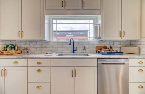 Redmond House | Downtown Redmond 4BR Walk to Food & Brews