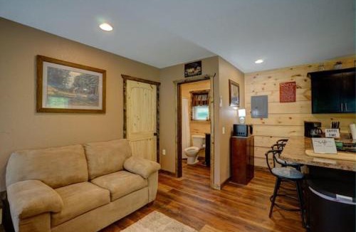 Robbinsville House | Dragon's Nest Cabin with Mountain Views