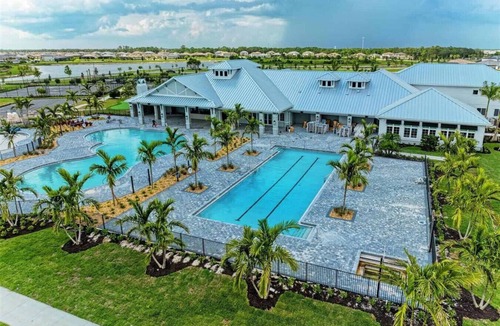 Lakewood Ranch Apartment | Dream Condo Lakewood Ranch with Pools & On Site Restaurant