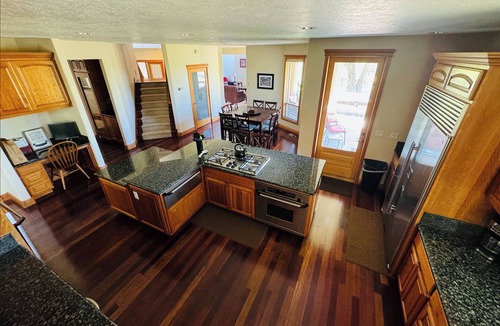 Redmond House | Eagle Crest Luxury Custom 2 Story Golf Course Resort Home