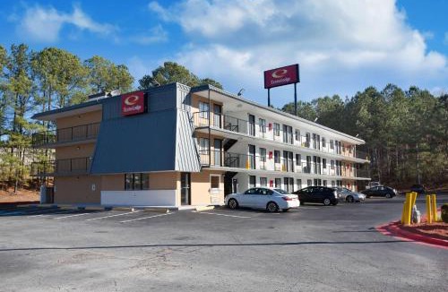 Lithonia Cabin | Econo Lodge Lithonia - Atlanta East
