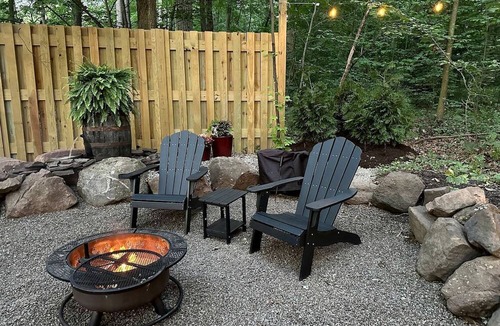 Denver House | Elegant, Vintage Conestoga Covered Wagon Getaway in Denver, Pennsylvania