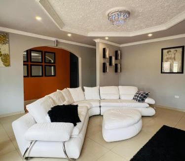 Lusaka Apartment | EMC Luxury Villa ,Pool, Solar , Starlink Wifi