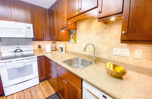 Kihei Condo | Enjoy Sun Rise over Volcano & Sunset over Ocean from our Lanai! BEST VIEWS!