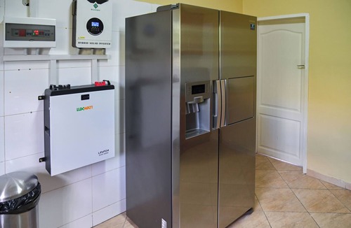 Lusaka Apartment | Enjoyable 3-bedroom apartment with back up power, DSTV, Wi-fi in vibrant Lusaka