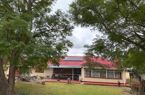 Harare House | Ensuite Bedroom Near RG Mugabe Airport