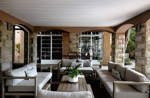 Harare Villa | Executive suite in a 5 Star Lodge in Mount Pleasant - 2260
