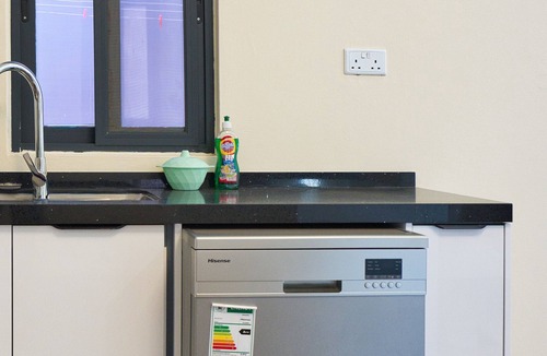 Lusaka Apartment | F6 - Pool, Inverter, Gym, Pavilion, Wifi, Perfect for Kids - Ibex Meanwood!