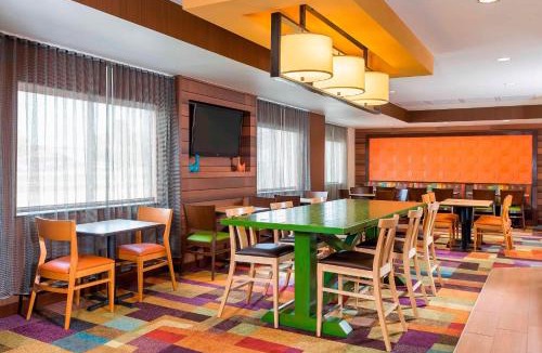 Holland Hotel | Fairfield Inn & Suites Holland