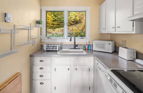 Bolton Valley Condo | Family condo w/resort access & patio