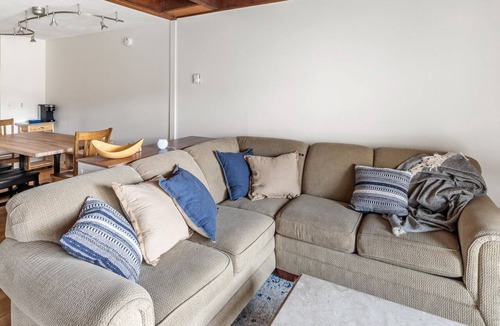 Bolton Valley Condo | Family condo w/resort access & patio
