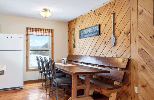 Great Valley Apartment | Family-Friendly 3BR, 3 Min to Holiday Valley