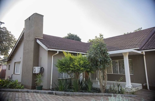 Cathedral Hill House | Family Friendly Sunningdale House in Lusaka, close to Malls and Embassies