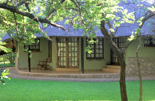 Bulawayo Apartment | Family Lodge in Natural African Bush - 2113