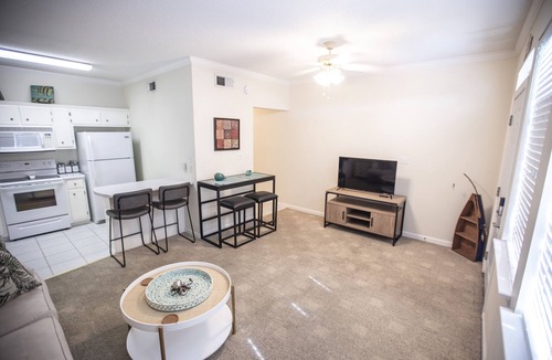 Scenic Gulf Drive Condo | Family/pet friendly, pool on-site, 5 min walk to beach, & popular dinning