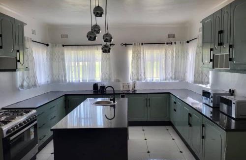 Bulawayo House | Familyfriendlyhome4u