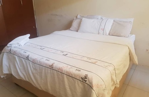 Lusaka House | fish eagle backpackers