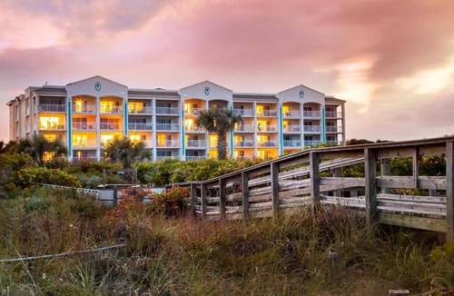 Port Canaveral Condo | Free Water Park - Beach Resort, Clean, Family Friendly