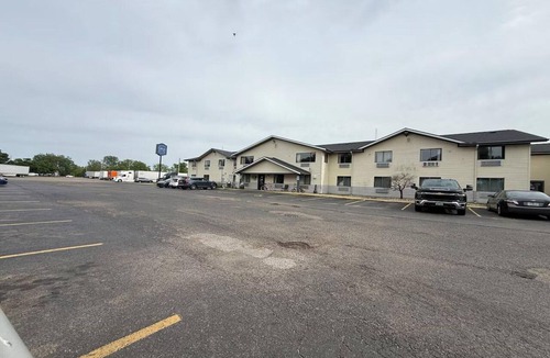 Coldwater Apartment | Full Bed | Non-Smoking