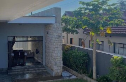 Victoria Falls House | Fully furnished three-bedroomed haven moments from breath-taking Victoria Falls