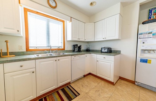 Nags Head House | Fun 'N Sun - Nags Head MP 16, 250 Ft to Beach Access, Pool, Pets OK, YR Flex Stays