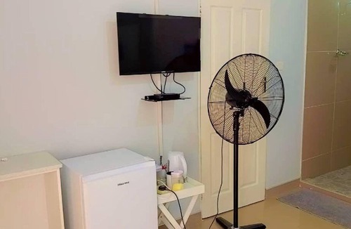 Kwekwe Apartment | Gaison Gardens Room 2 Golden Acres Comfort Stay - 2324