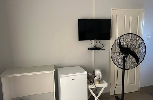 Kwekwe Apartment | Gaison Gardens Room 2 Golden Acres Comfort Stay - 2324