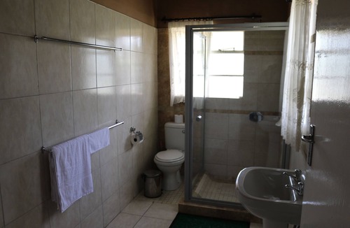 Dete Cabin | Ganda Lodge