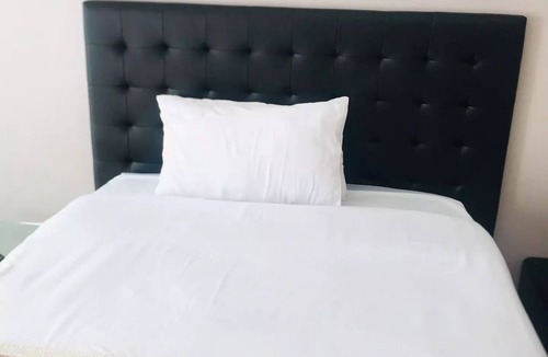 Harare East Hotel | Garden 2 - en-suite