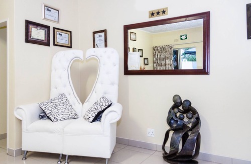 Bulawayo House | Glen Lodge & Tours