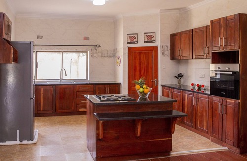 Lusaka Central Apartment | Glitterstone | WiFi | Pool | Balcony| Mass Media