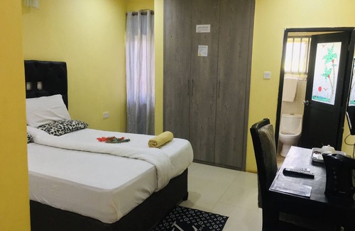 Kafue Cabin | Golden Hills Lodge