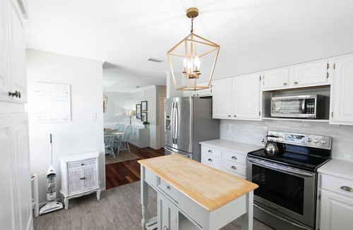 Holmes Beach House | Golf cart+4BR/3B 2100sq Renovated, Large Pool and deck