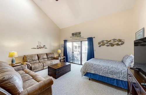 Surfside Beach Hotel | Golf Colony at Deerfield 26H