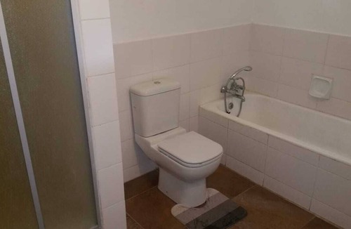 Harare East House | Gondo Hill Cottage Upmarket Borrowdale Tranquile, Mature Garden and Fresh Air.
