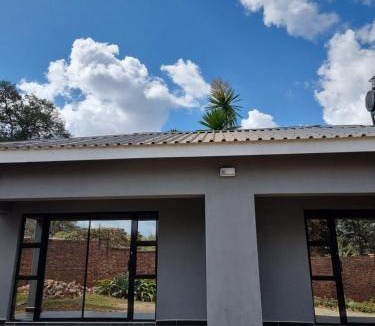 Harare East Bed & Breakfast | Gono Compound