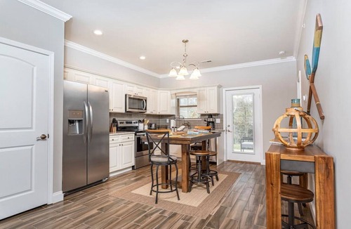 Townsend Condo | Gorgeous Cades Cove Condo with Community Pool!