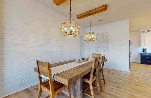 Avalon Beach Estates House | Gorgeous home with private pool and lots of outdoor space