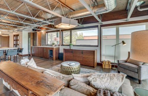 Grand Haven House | Grand Haven Condo w/Channel View & Dtwn Location