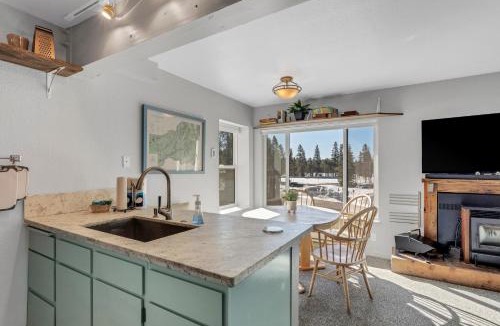 Bear Valley Apartment | Great Location Corner Condo - Tamarack #10 Pets Ok