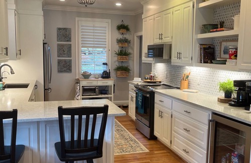 Eatonton Cottage | Great Waters gem! Spacious Waterfront Cottage! Family Friendly Getaway!