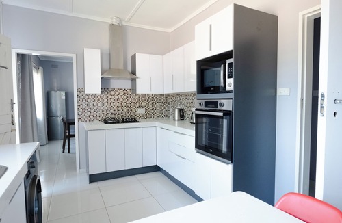 Bulawayo House | Guest House - Famona Bulawayo