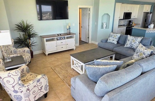 Thomas Drive Condo | Gulf Front 3 Bedroom; Wrap-around balcony; Newly renovated, including bunkbeds.