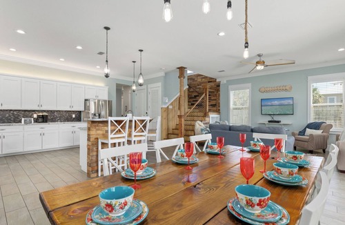 Kiska Beach House | GULF VIEWS, Luxury Home w Private Pool, HUGE Deck, Beach Chair Svc INCL