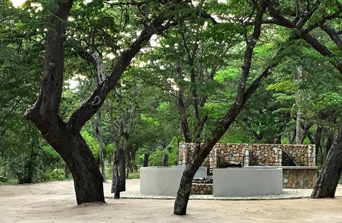Dete Cabin | Gwango Elephant Lodge