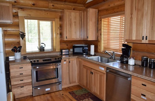 Winthrop Cabin | Happy Cabin: Two Bedroom