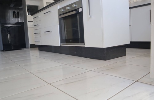 Mbare West House | Harare Houghton Park New Holiday home *Borehole, Solar, WFI*